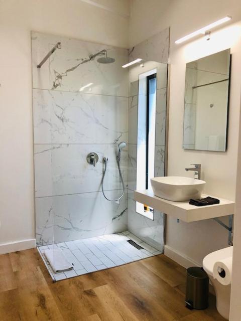 Glow Boutique Suites & Guesthouse Херманус Экстерьер фото